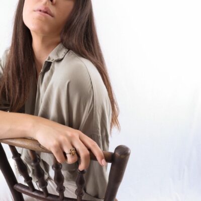 anillo_plata de ley_circonitas_flor_tostada_seyart_4