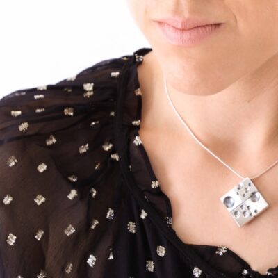 collar_cuadrado_plata_luna_caras de la luna_cadena de plata_seyart_5