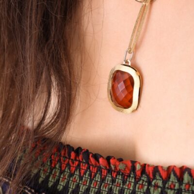 collar_plata_circonita_cadena_caramelo_marron_seyart_4